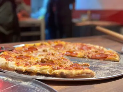 Roos Pizza